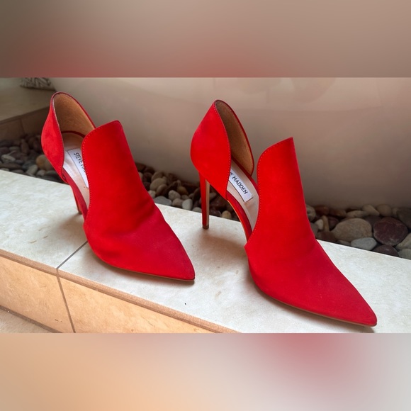 Steve Madden Dolly Pumps - Picture 1 of 3
